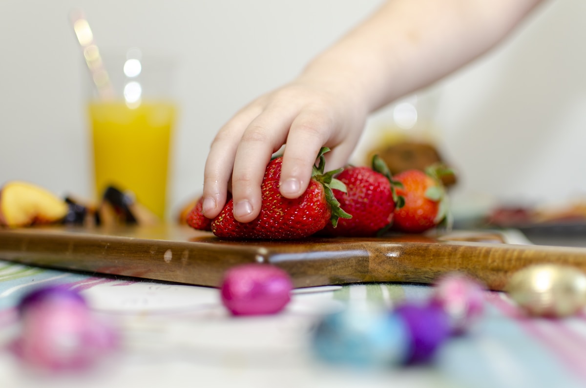 How Can I Pack Mess-Free Toddler Snacks for the Car?