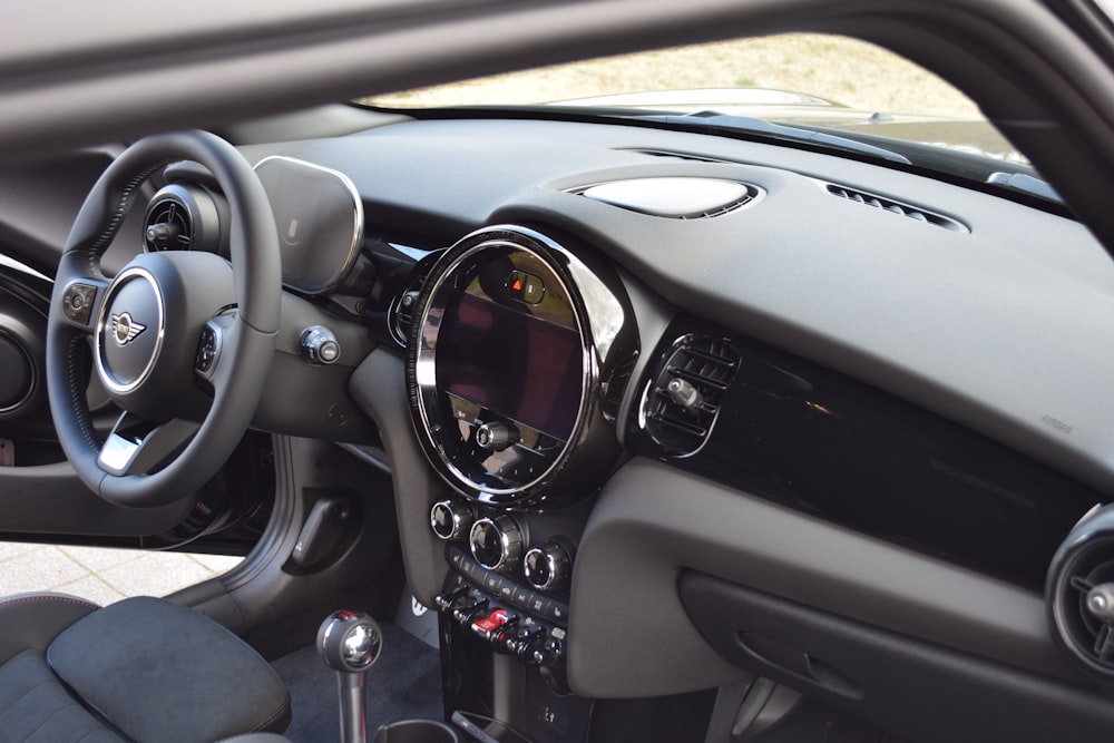 black and silver car steering wheel