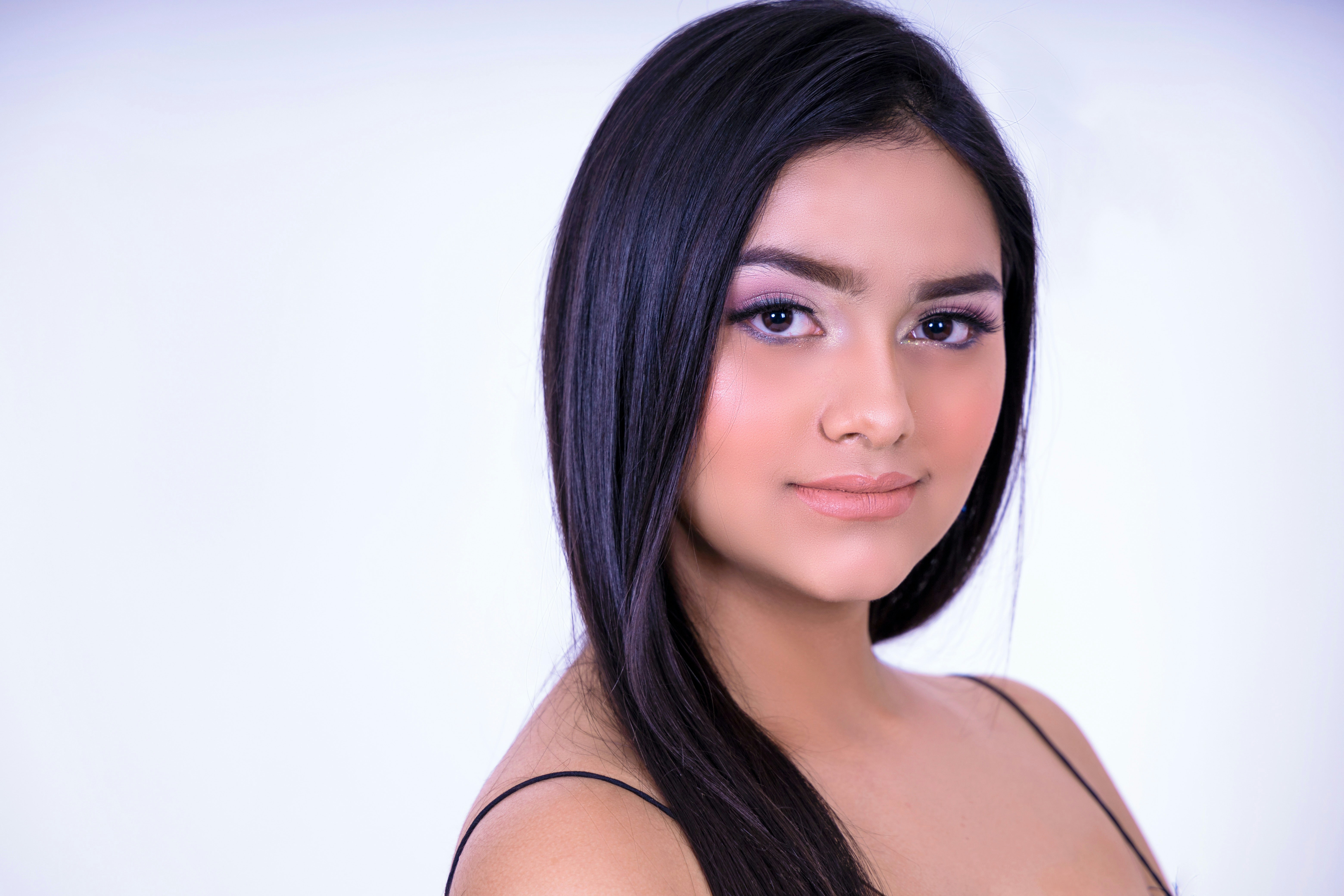 woman in black tank top