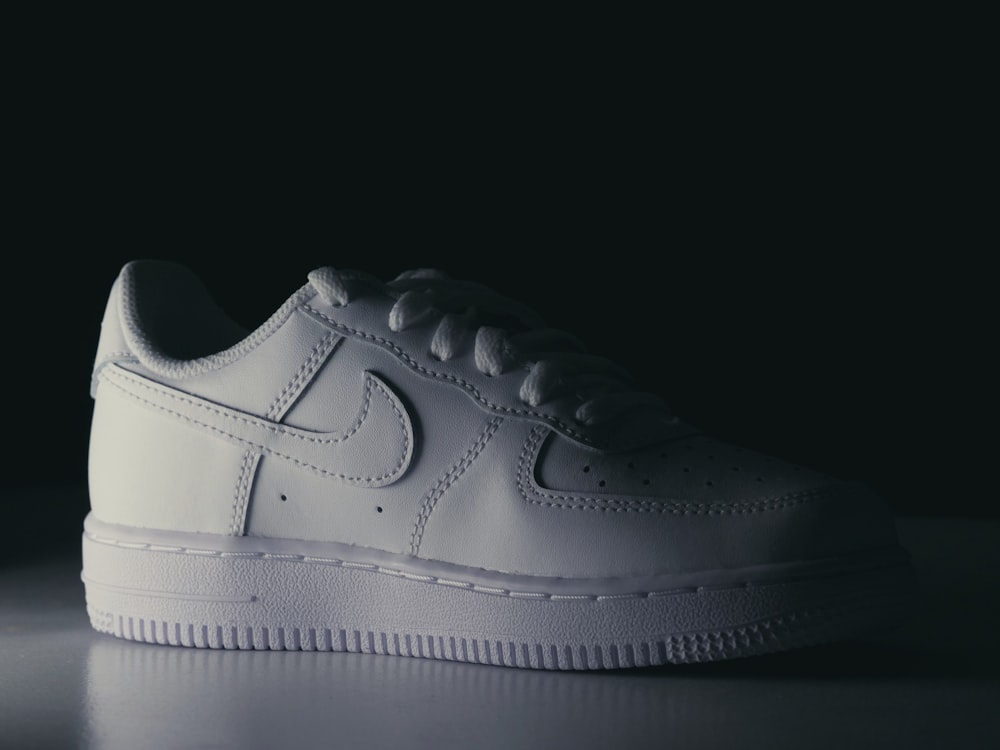 50,000+ Nike Air Force Pictures | Download Free Images on Unsplash