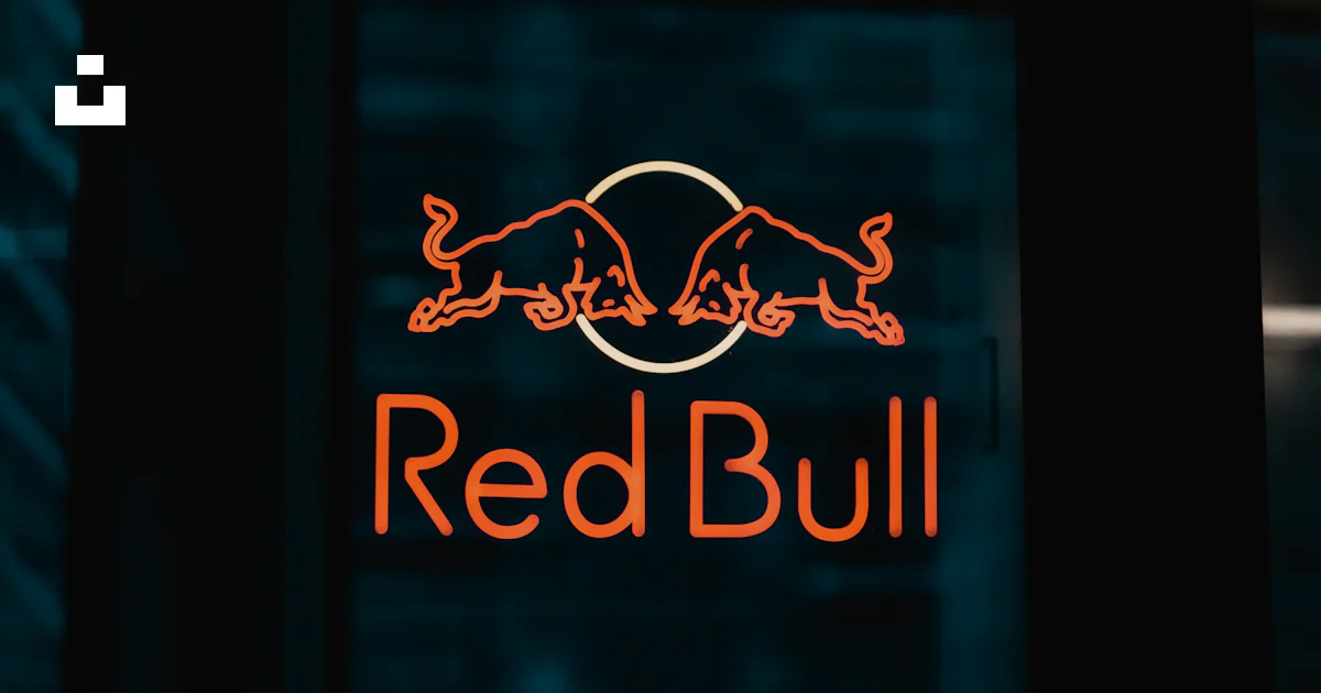 Red Bull Rouge Un panneau Red Bull est illuminé dans l’obscurité photo – Photo Red ...