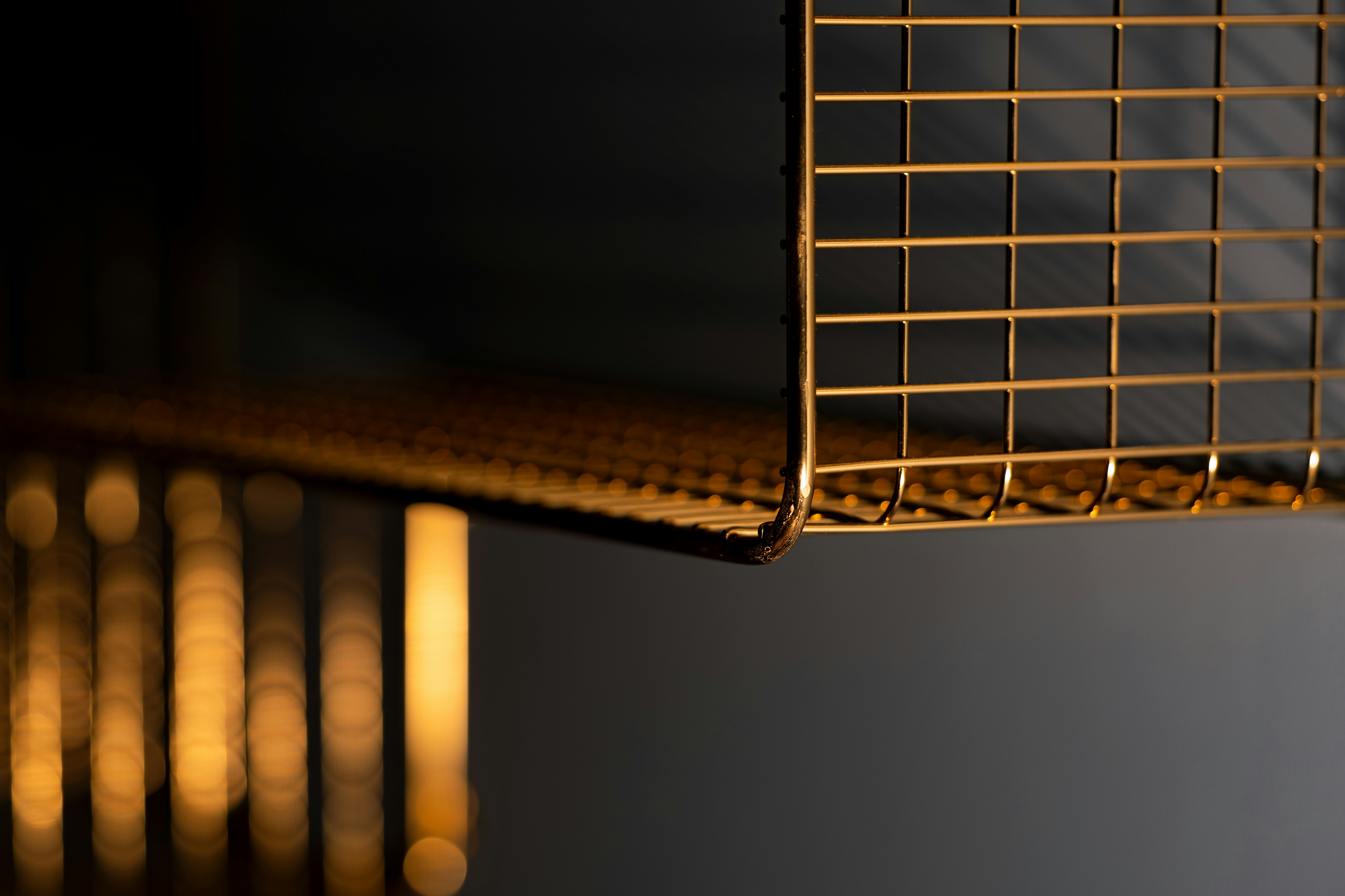 luxury gold art desk, wallpaper, 3D Printed Crafts for Beginners: Gold Leaf Side Hustle Guide 6