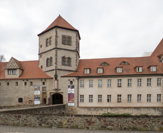 Sumérgete en el Mundo Medieval de Jalem