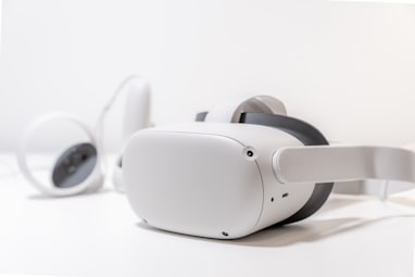 white and black oculus quest 2