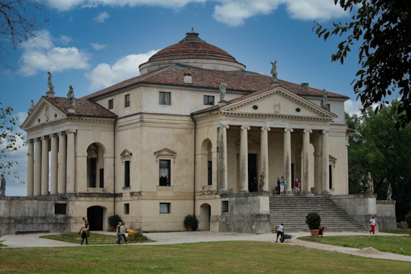 Culinary Delights of Vicenza: Local Dishes, Traditional Recipes, and Famous Restaurants