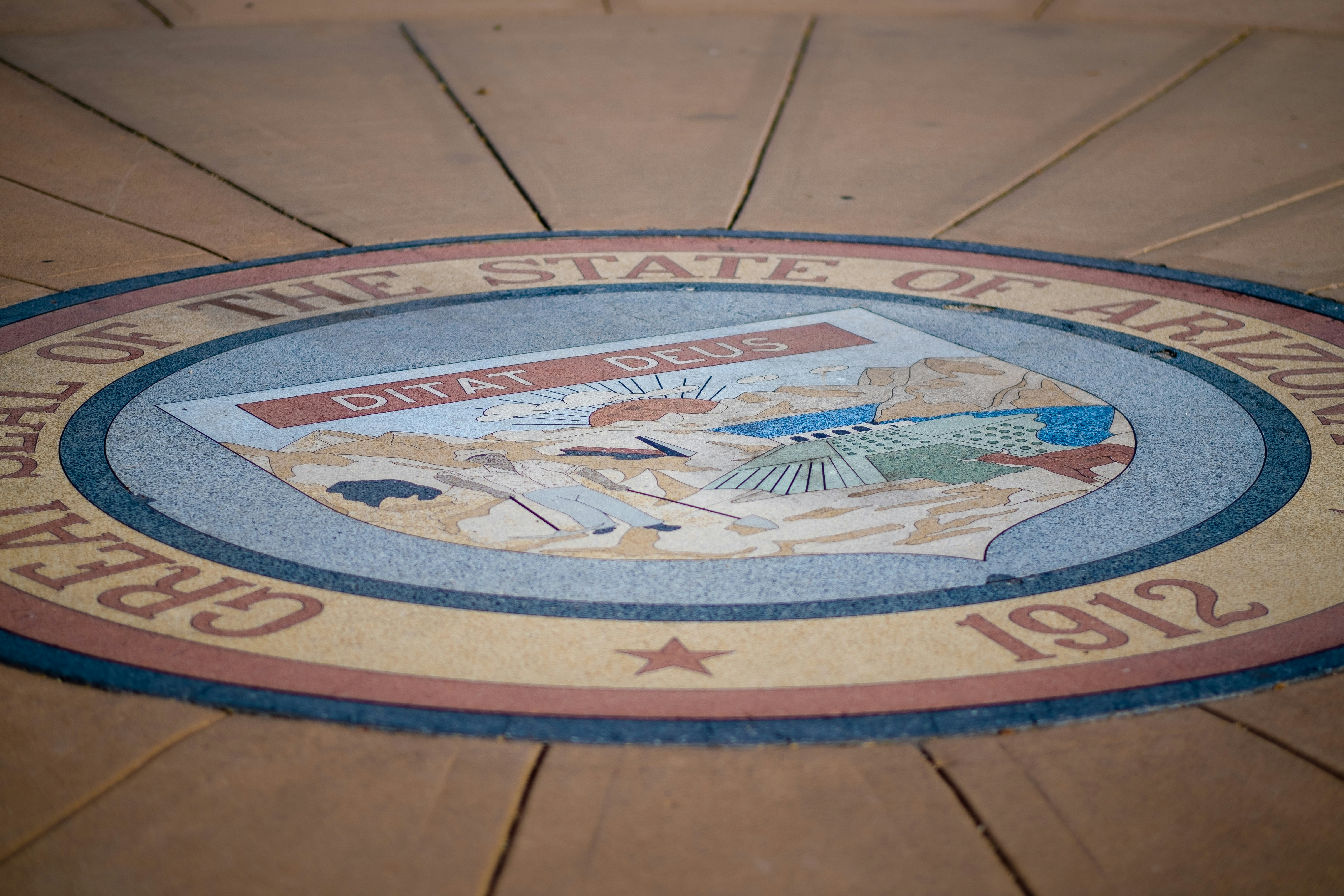 Seal of the state of Arizona.