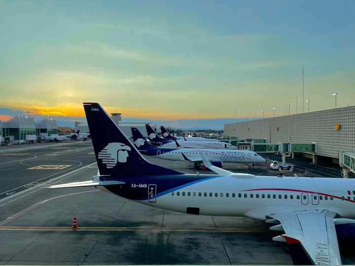 La Profeco exhorta a Aeroméxico a eliminar el cobro del seguro de viaje obligatorio