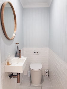 Bathroom installers Brighton tiled toilet