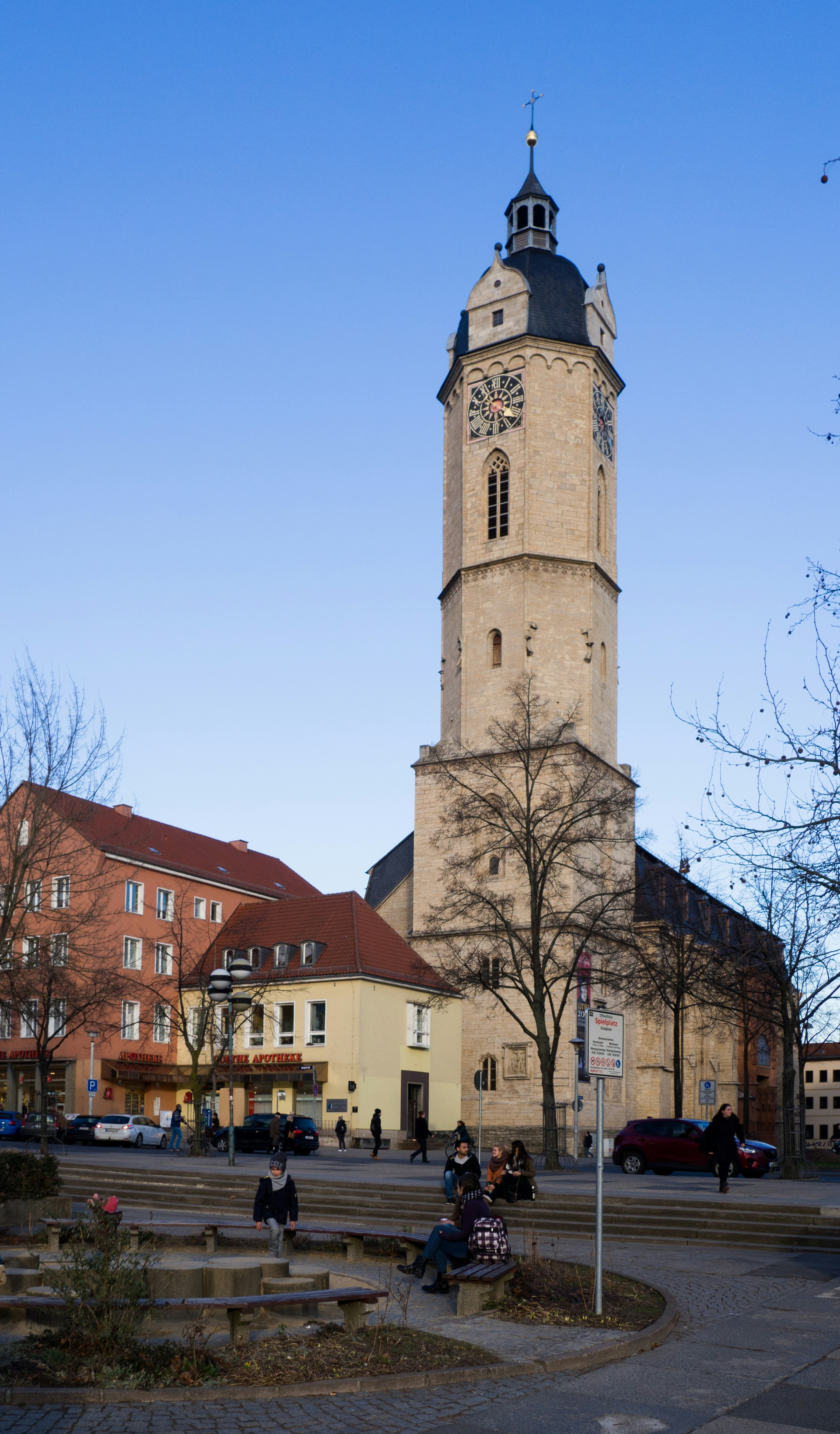 Photo by wimvanteinde