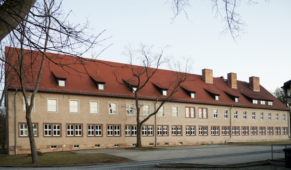 brown and white concrete building