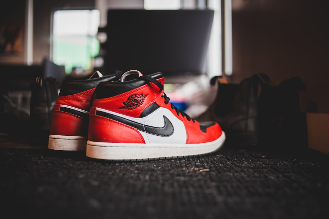 red and white nike air jordan 1 shoes