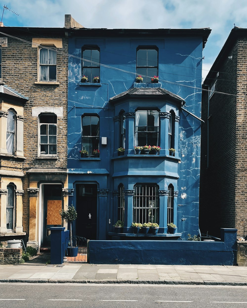 blue and brown concrete building