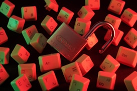 pink and white love you and love me print padlock