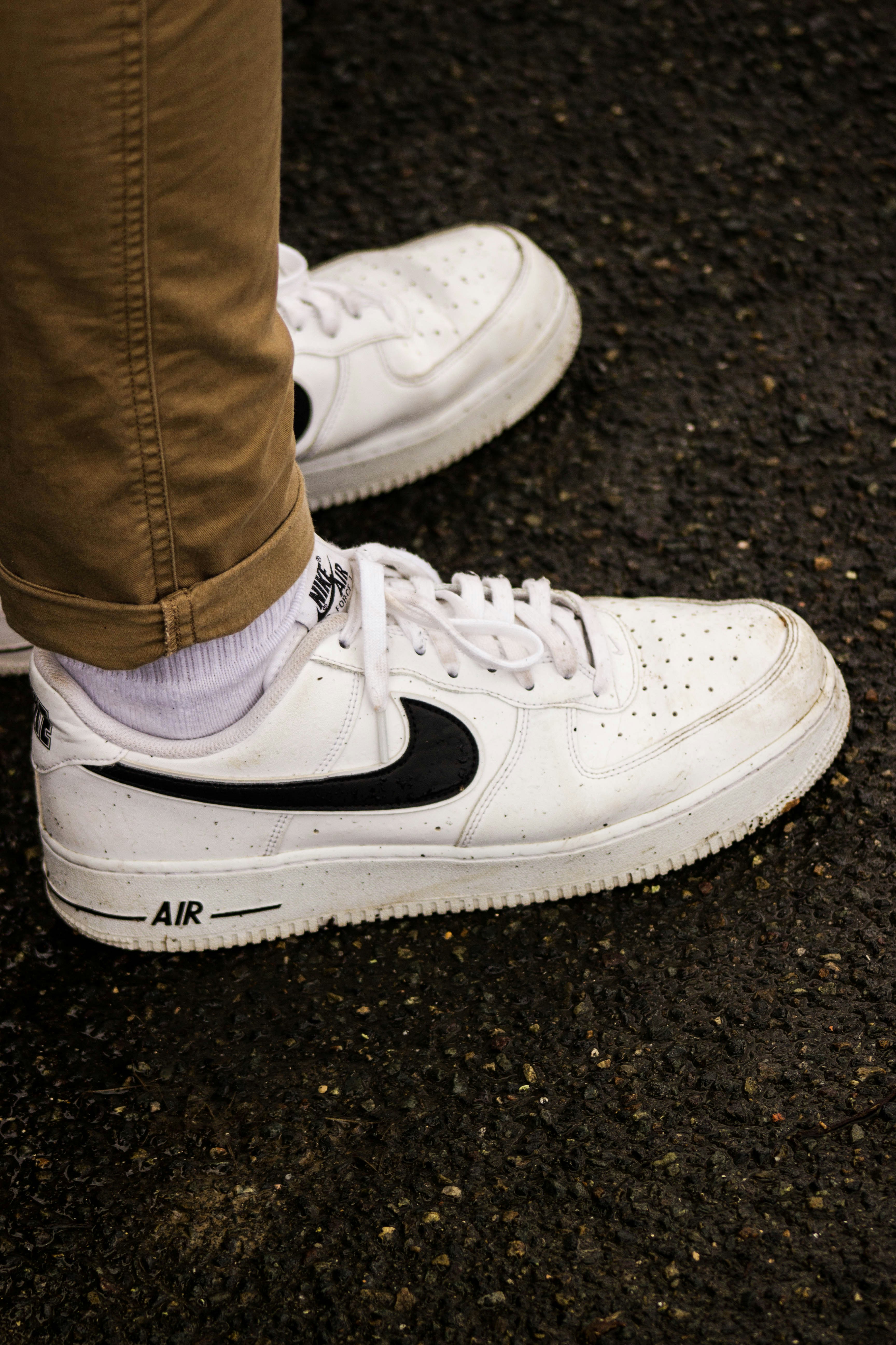 air forces white with black check