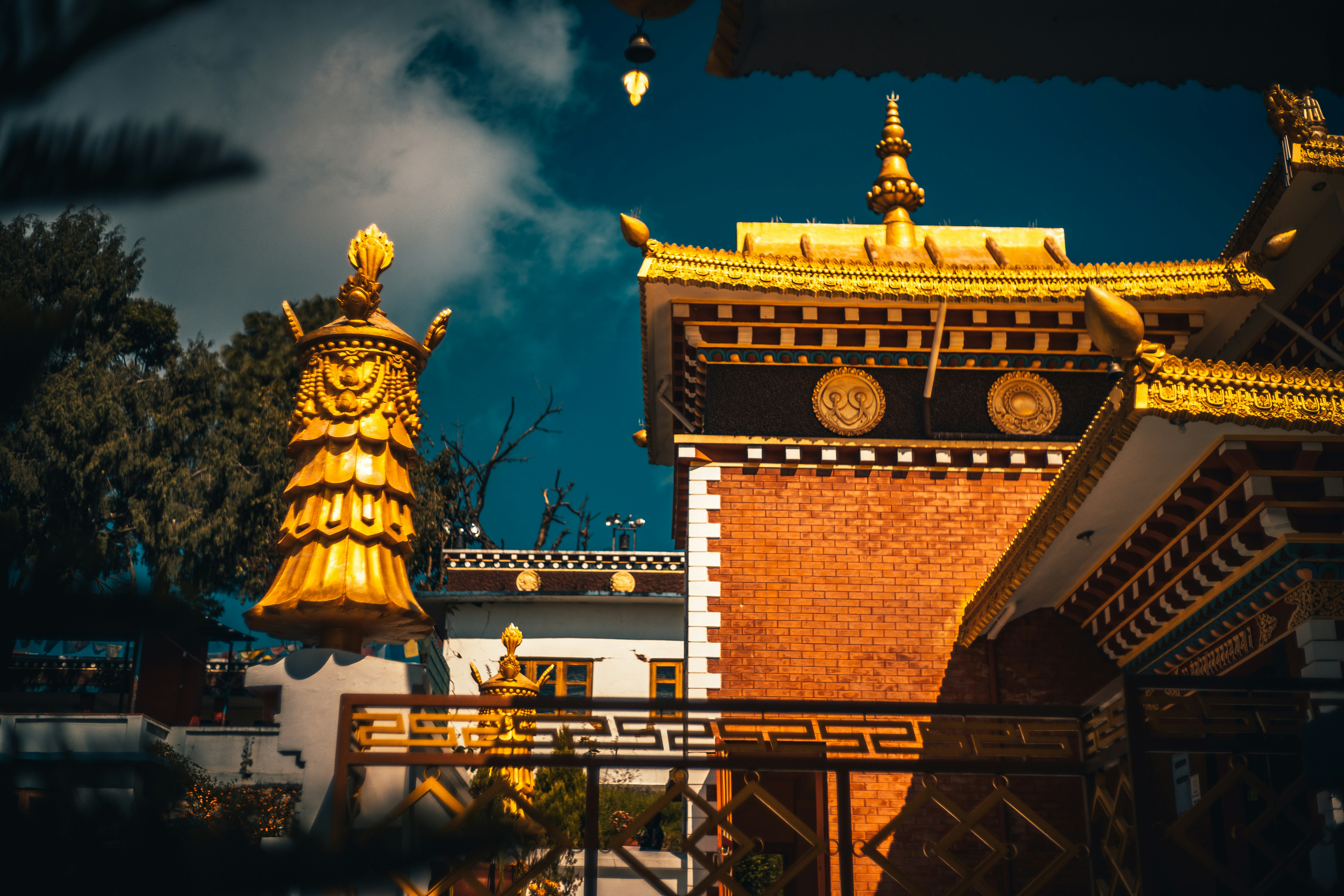 Thrangu Tashi Choling Monastery Pictures Download Free Images on Unsplash