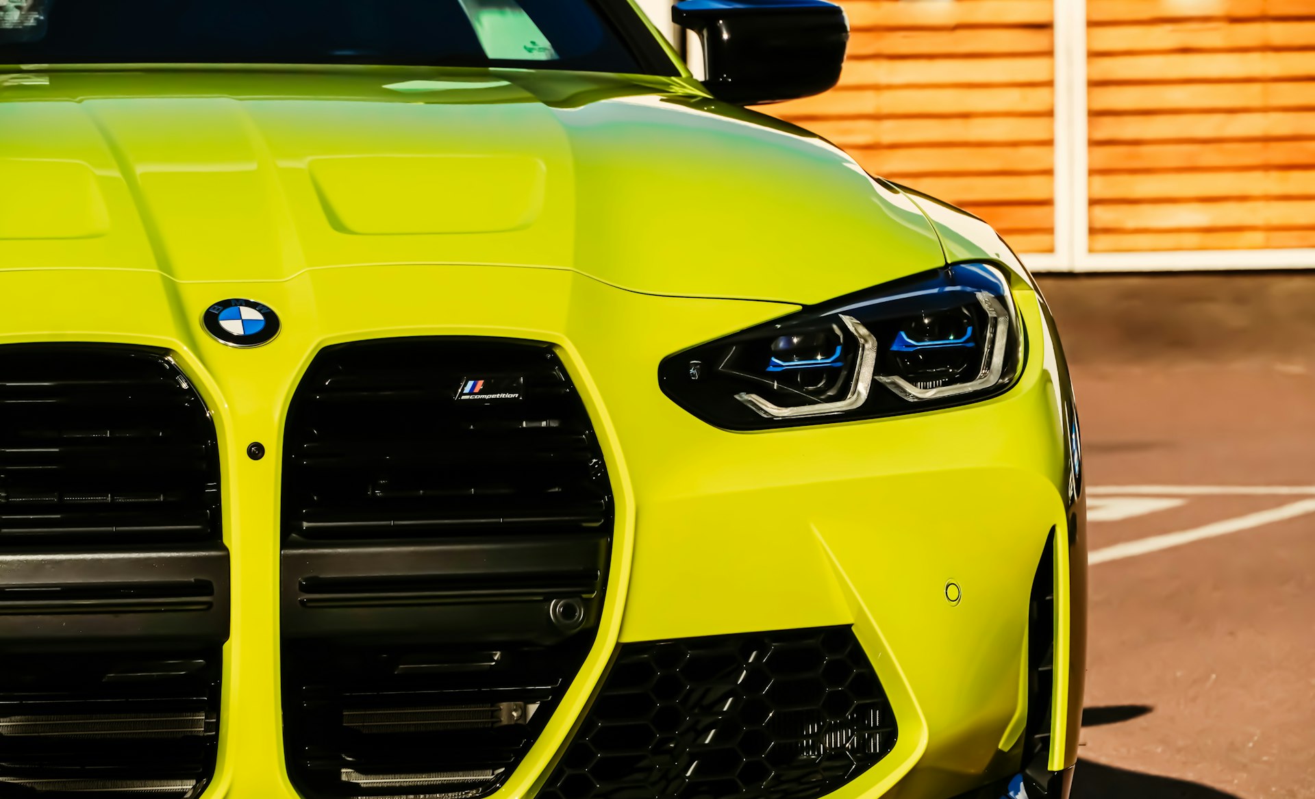 BMW M4 jaune — Préparateur automobile SHFTR PRO reprogrammation moteur en France