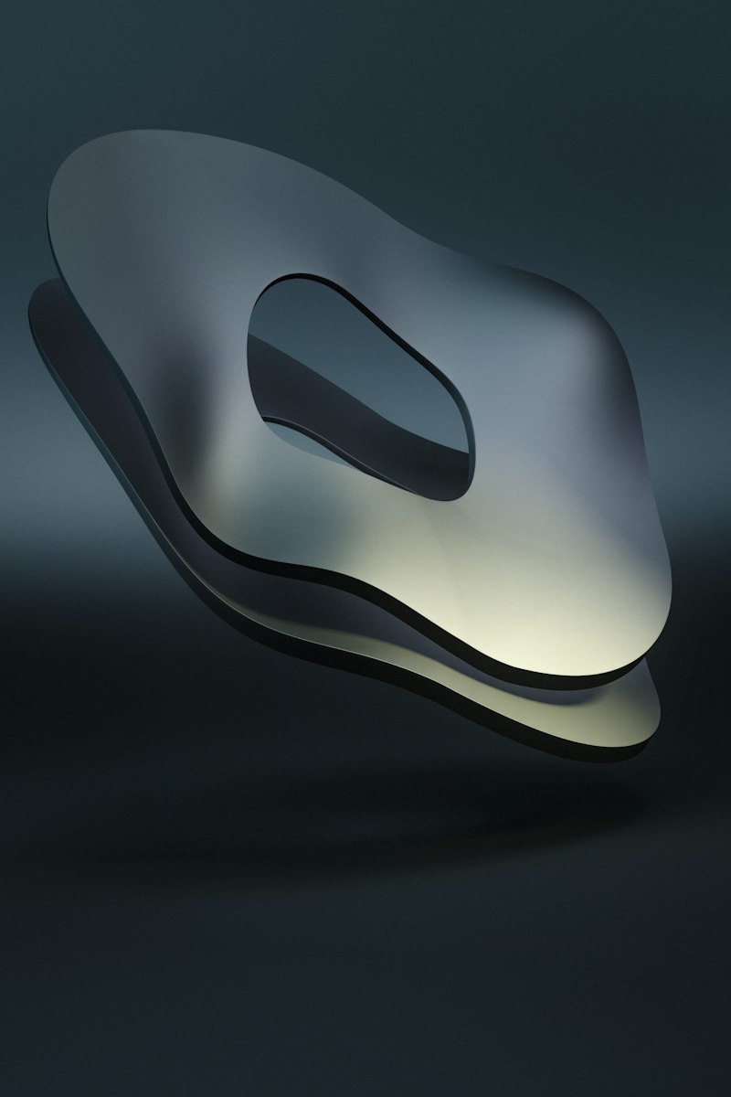 White wireless computer mouse