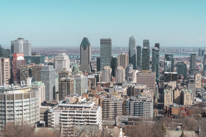 Montréal, Canada — stroller score 72/100