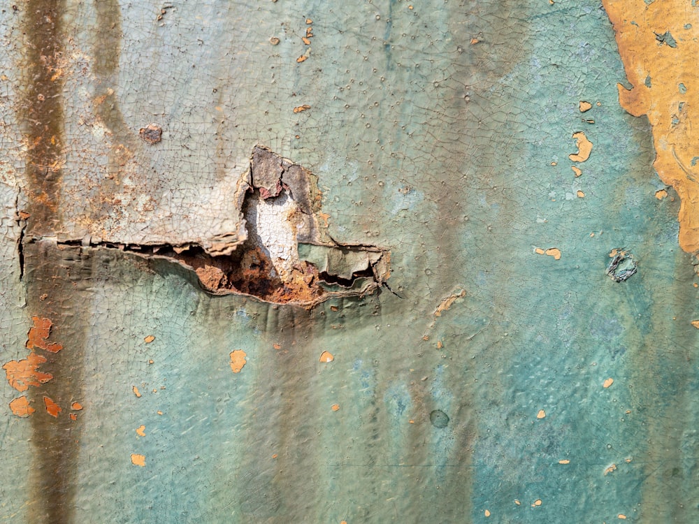 brown and white concrete wall