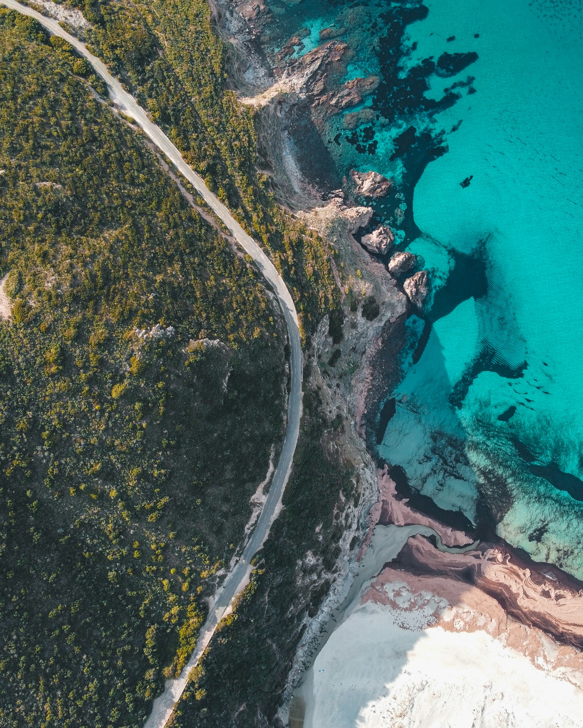 Quelle voiture louer pour bien visiter la Corse ?