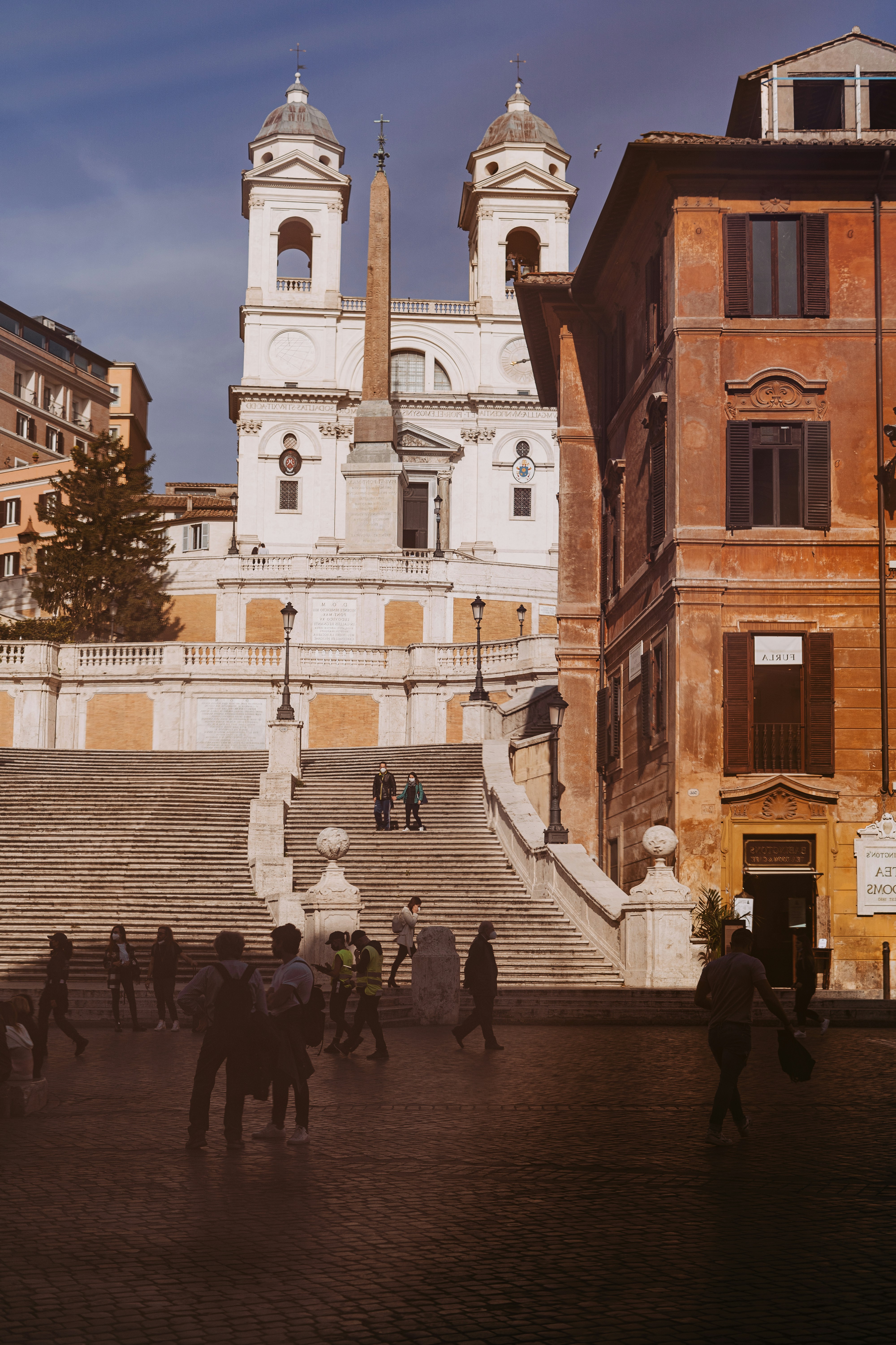 Photo by gabiontheroad