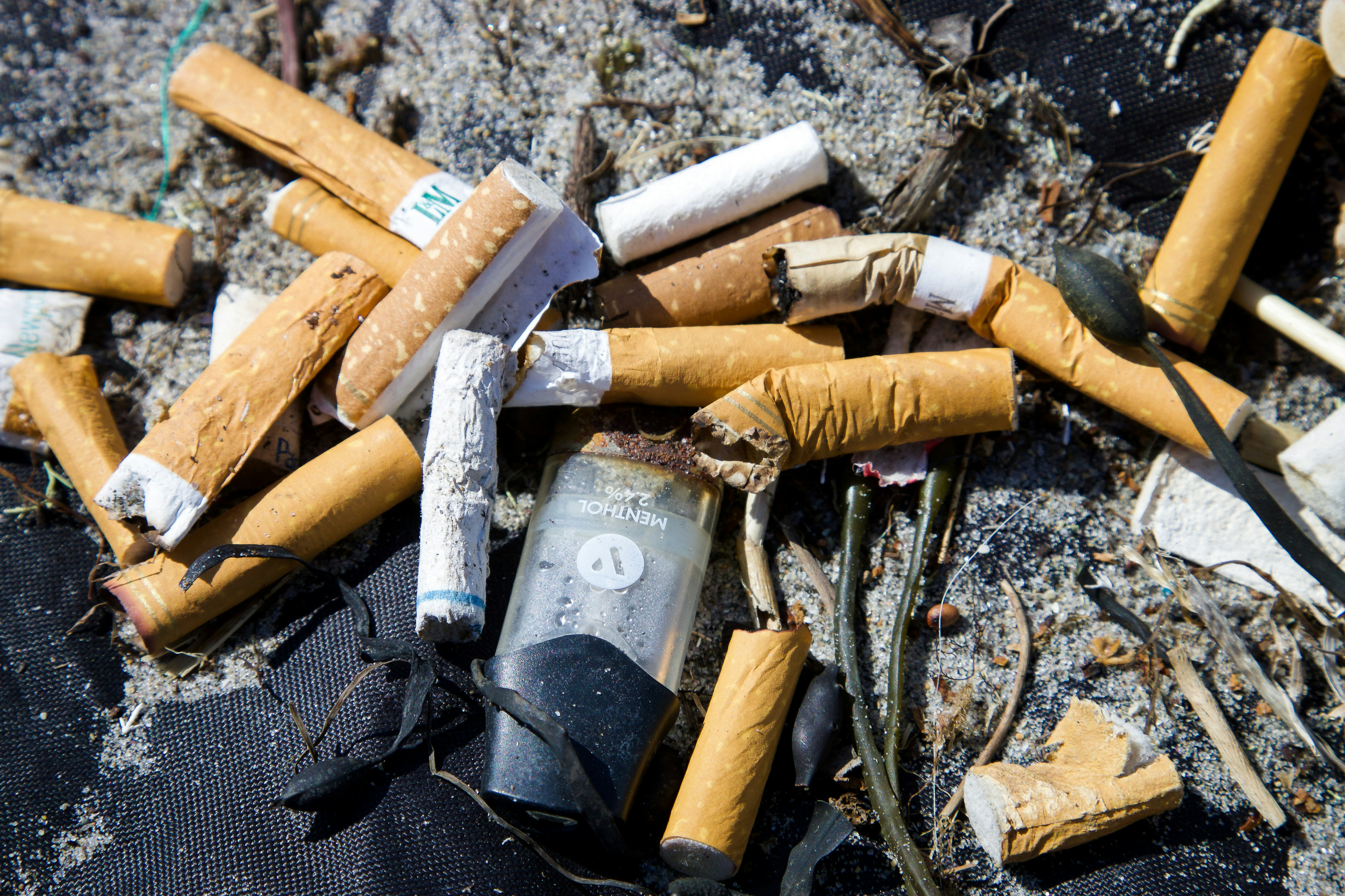 i love smoking cigarettes quotes Life is like a cigarette,... | Kaushik Majumdar