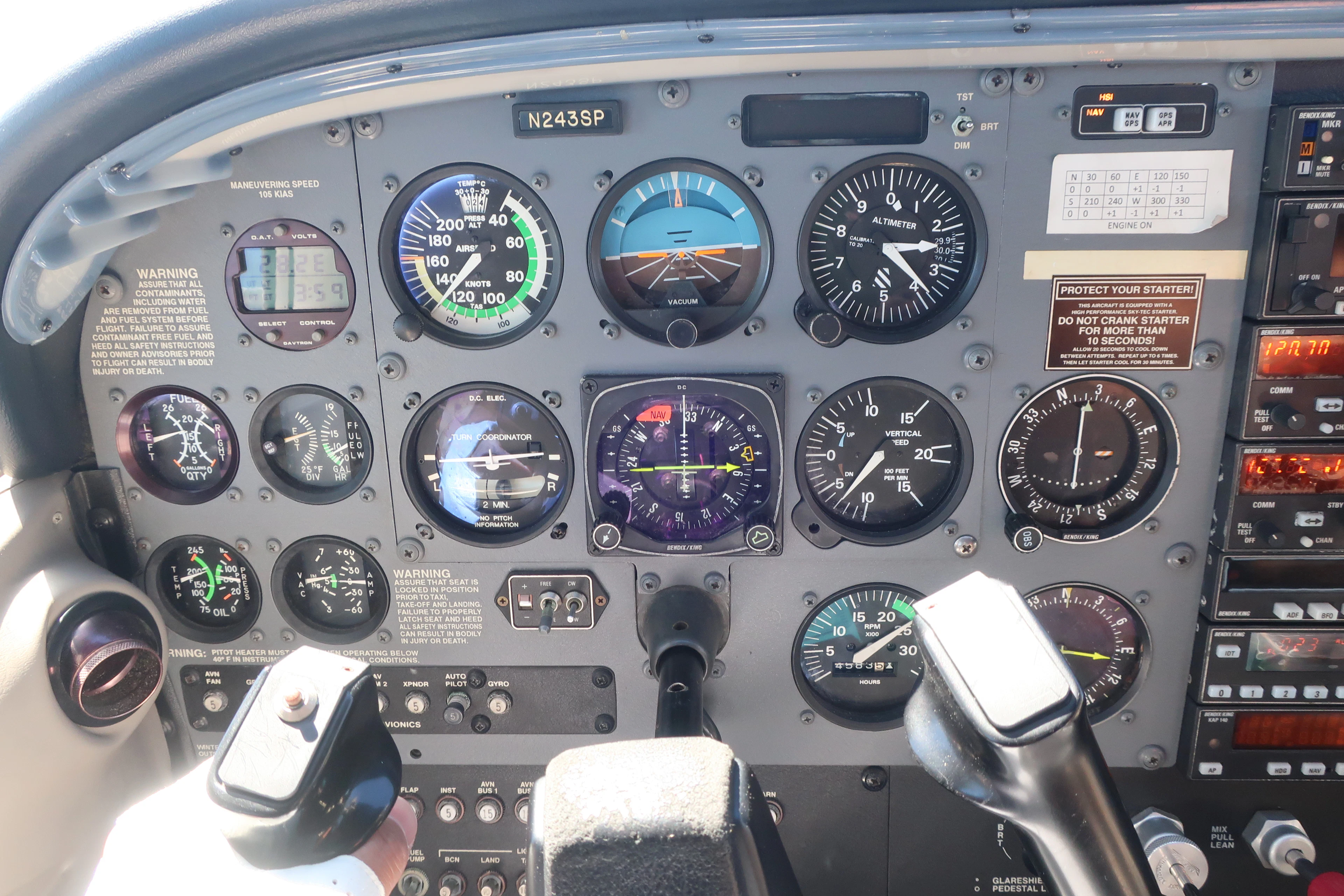 Cockpit instrument panel of a light aircraft
