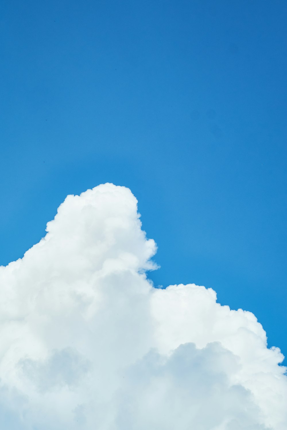 white clouds and blue sky during daytime