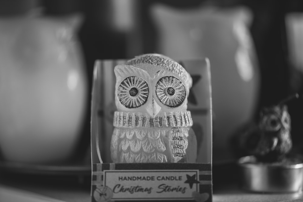 Figurine en céramique hibou blanc et noir