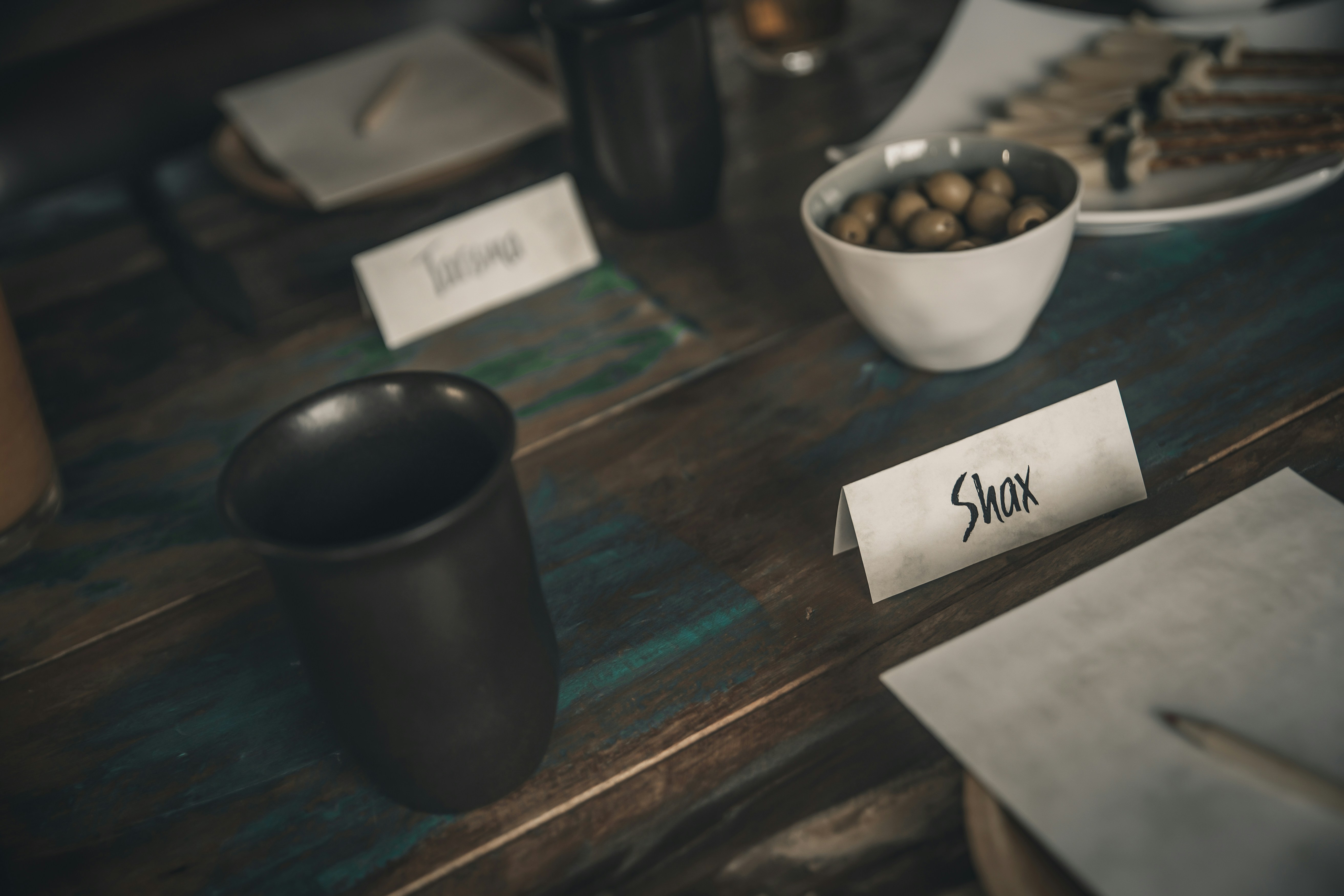 black and white bed linen