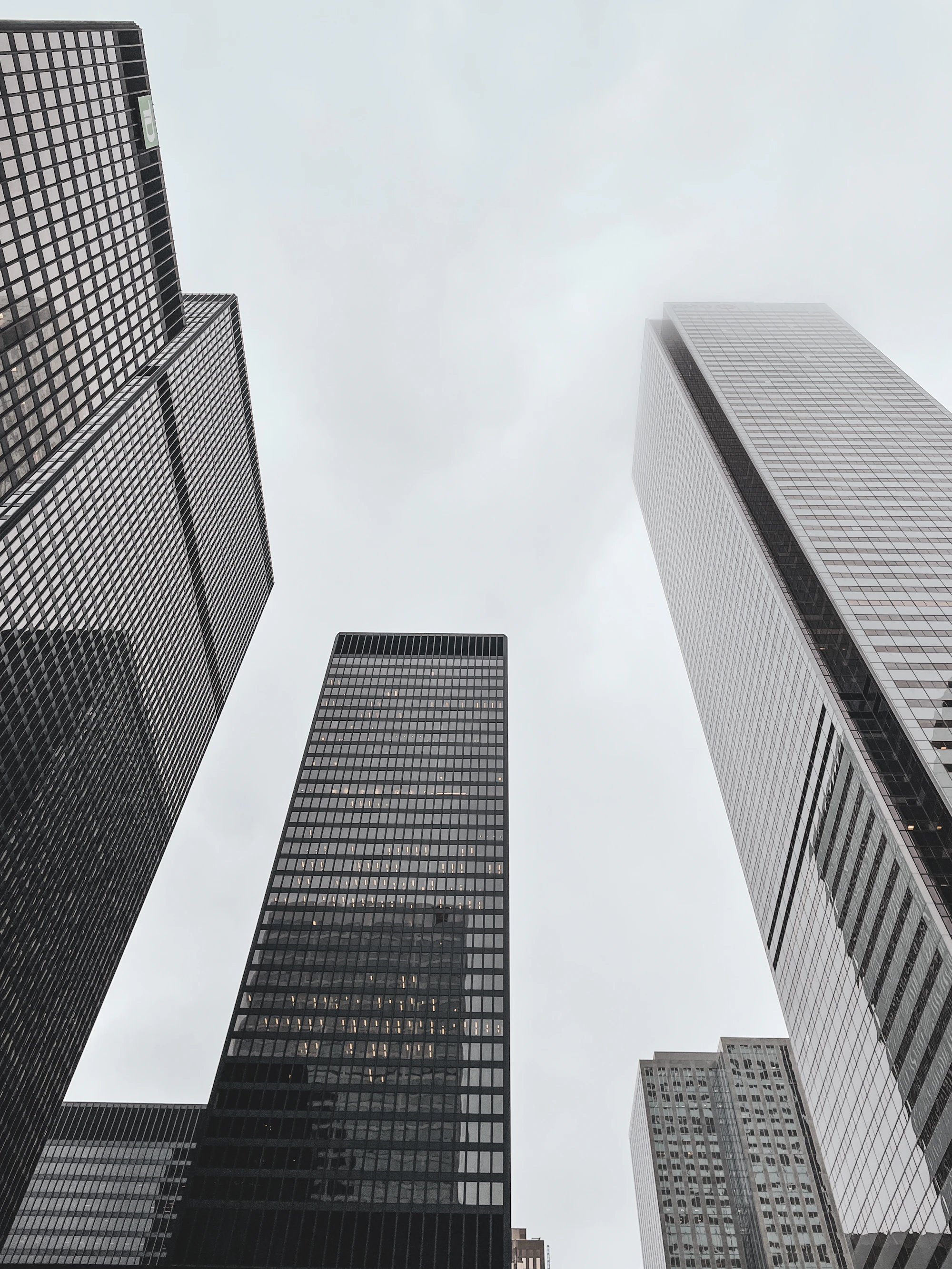 Arranha-céus de vidro de um centro financeiro internacional