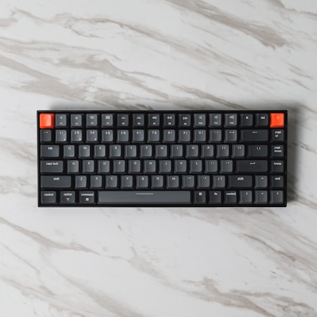 Novelty legend accent keycaps