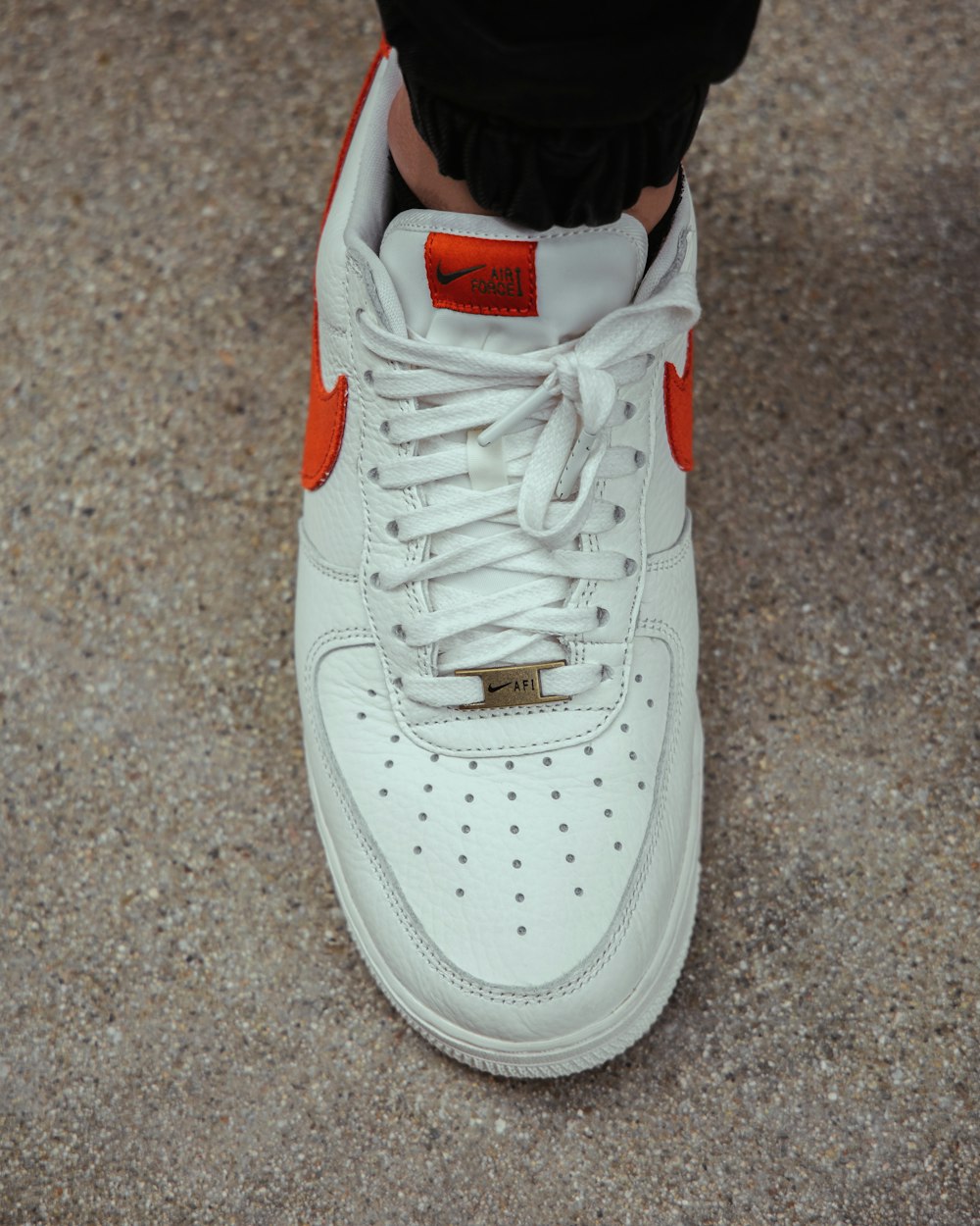 Black white and red nike athletic shoe photo – Free Usa Image on Unsplash