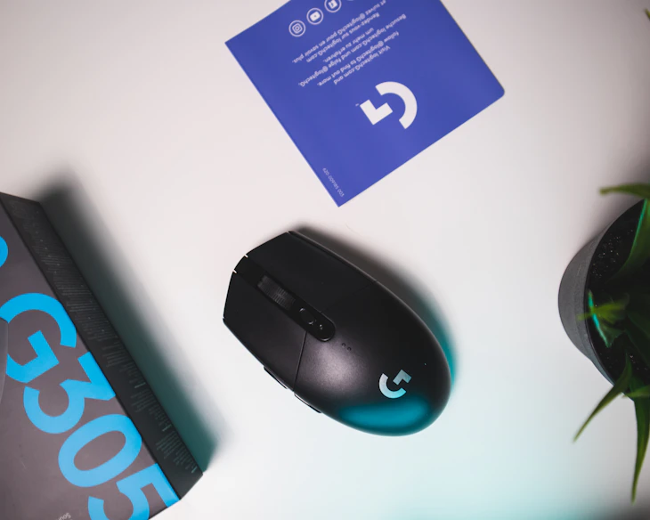 black logitech cordless computer mouse
