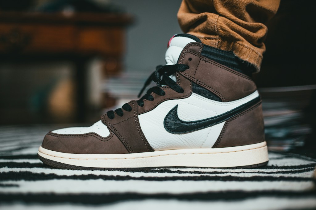 Urban Glide Sneakers