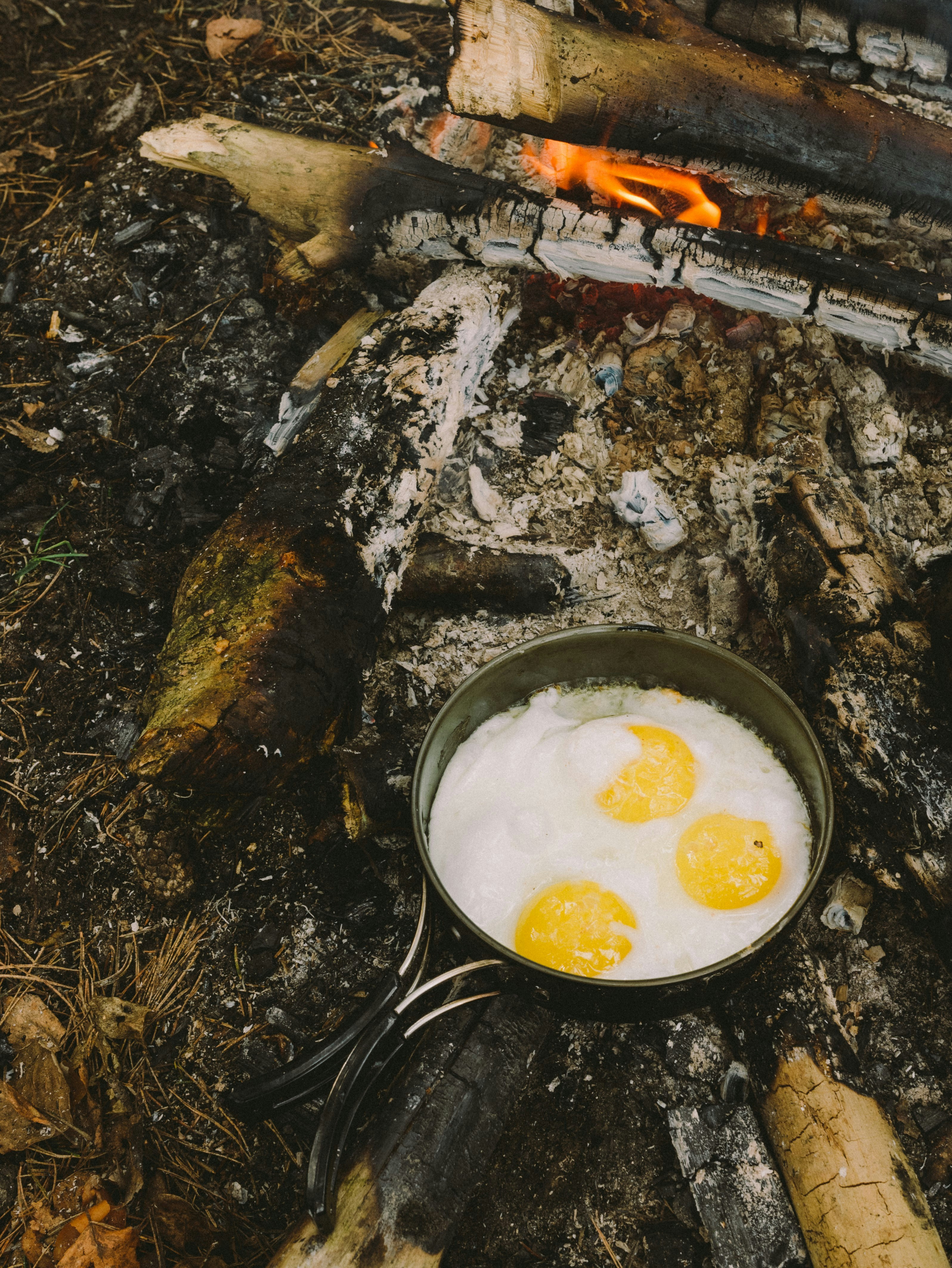 camping cookware aesthetic, wallpaper, How to Clean Camping Cookware Without Scratching 5