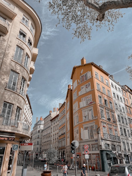 Lyon apps: lyon travel guide