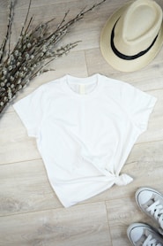 white crew neck t-shirt