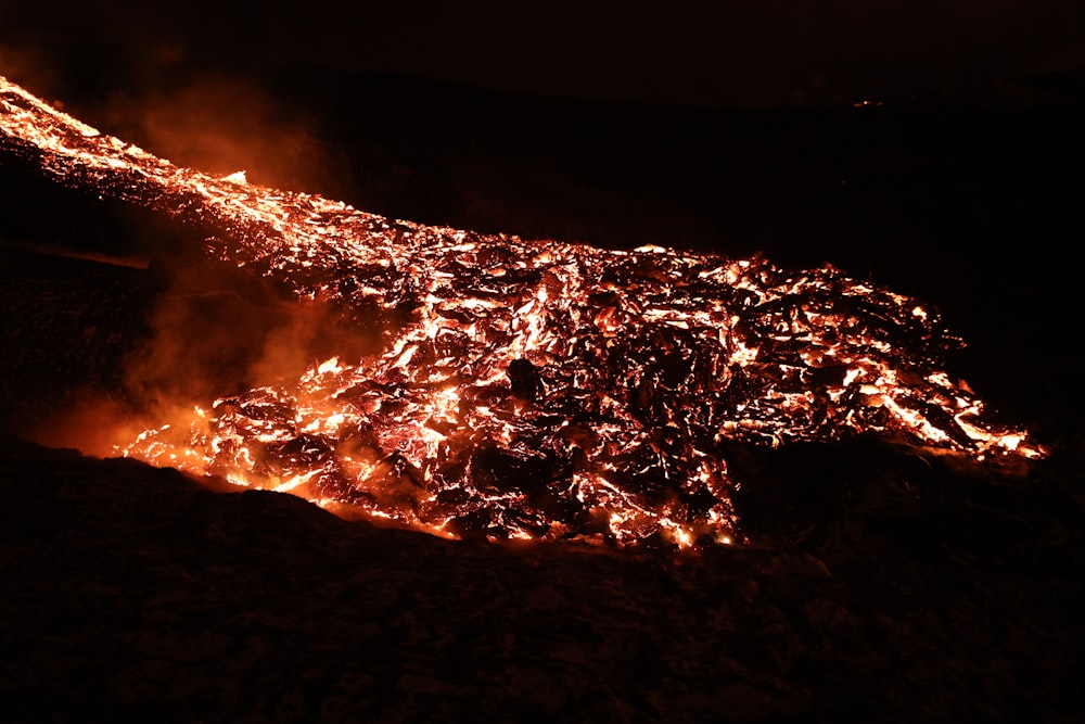 Feu au milieu de l’obscurité