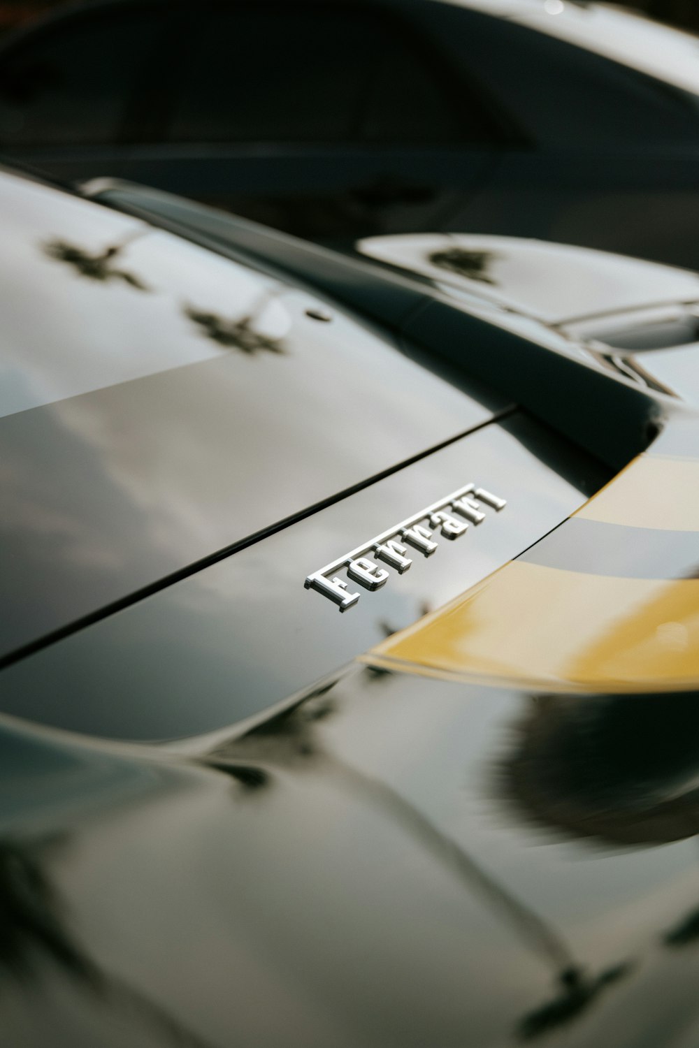 white and yellow porsche 911