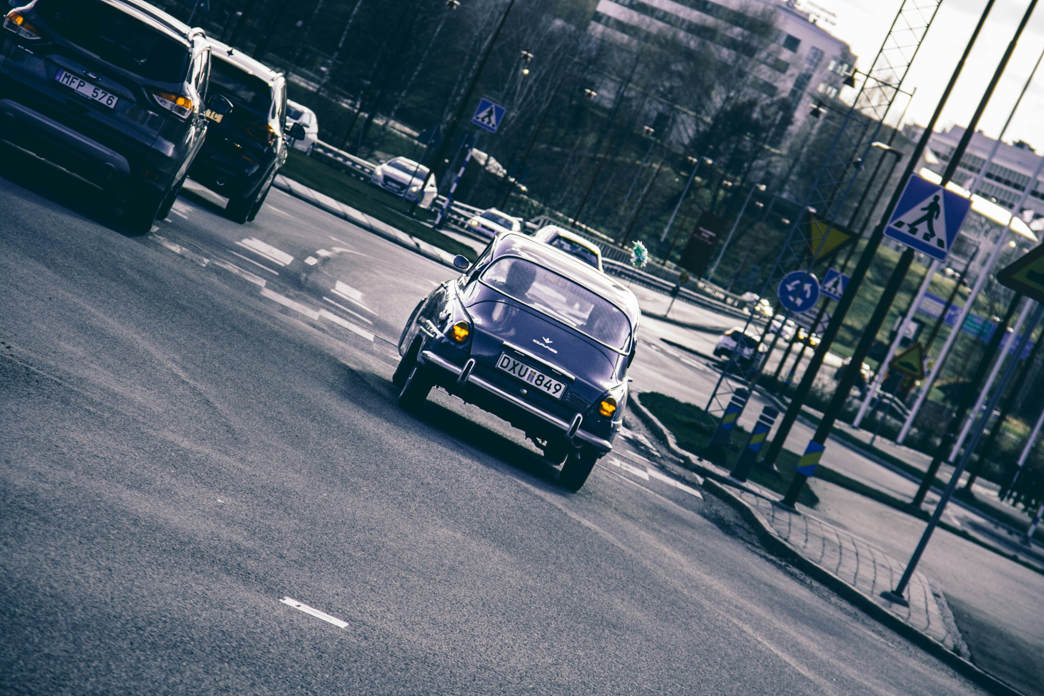 Auton ostaminen ulkomailta – kannattaako tuonti Saksasta tai Ruotsista?