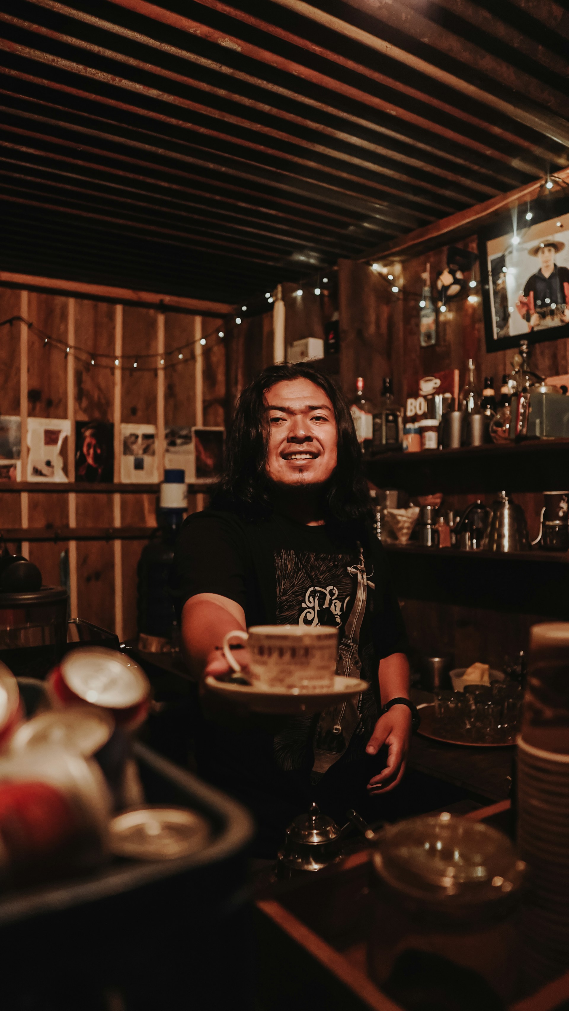 gray computer monitor