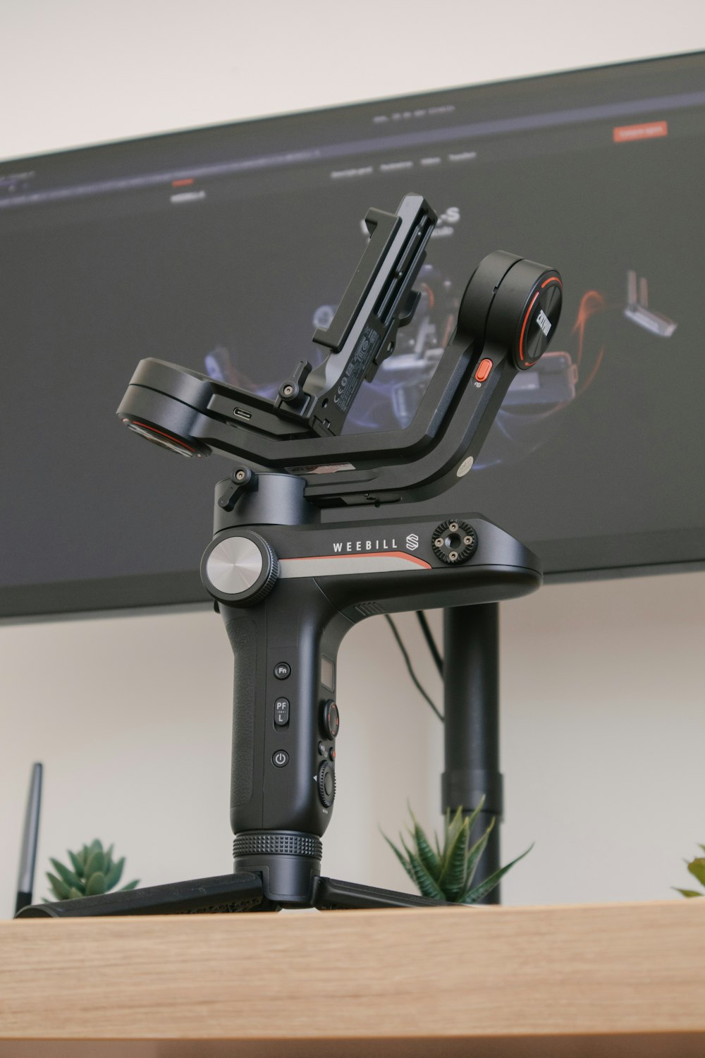 câmera de vídeo preta e cinza