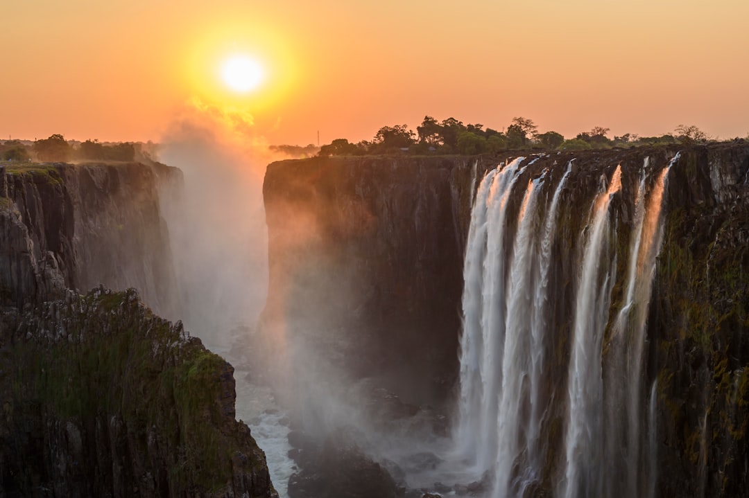 Victoria Falls Travel Guide