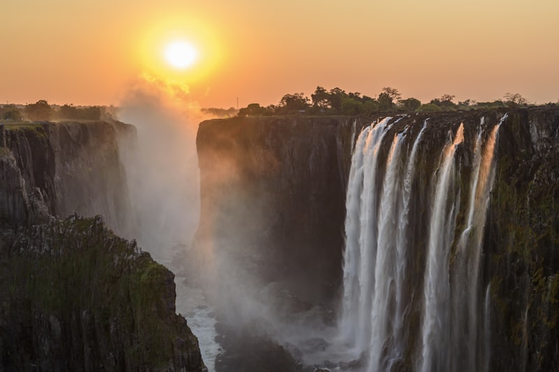 Cataratas Victoria al atardecer en Sudáfrica