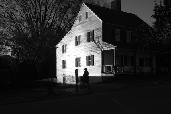 Haunted House Tours party bus and limo rental