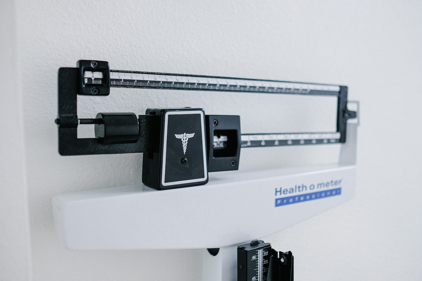 Verlaufskontrolle gehört dazu: Auch unter Tabletten-Therapie werden Gewicht, Befinden und Stoffwechselwerte regelmäßig geprüft