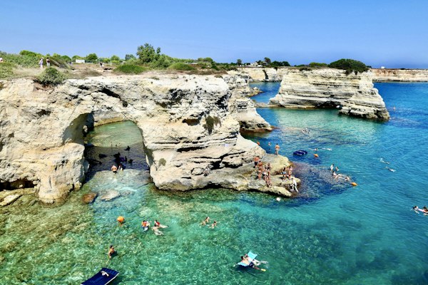 Bagno nel mare adriatico