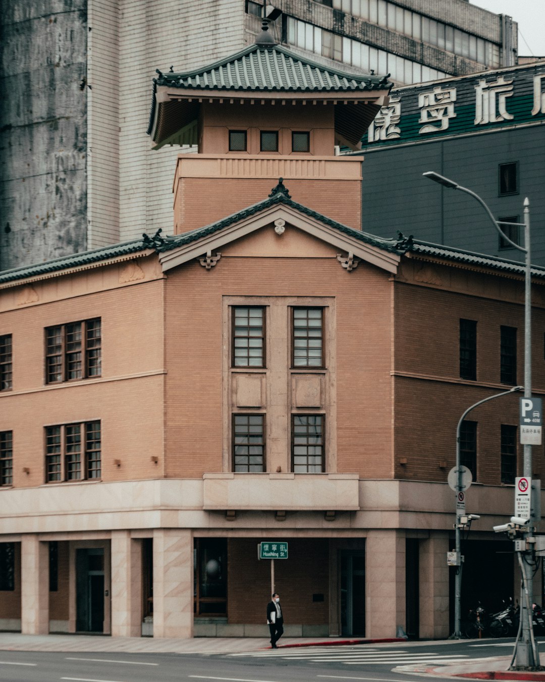 brown concrete building during daytime