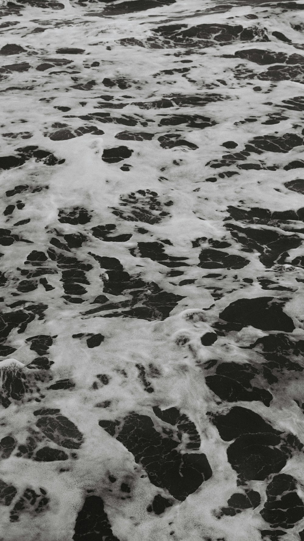 white and black water waves